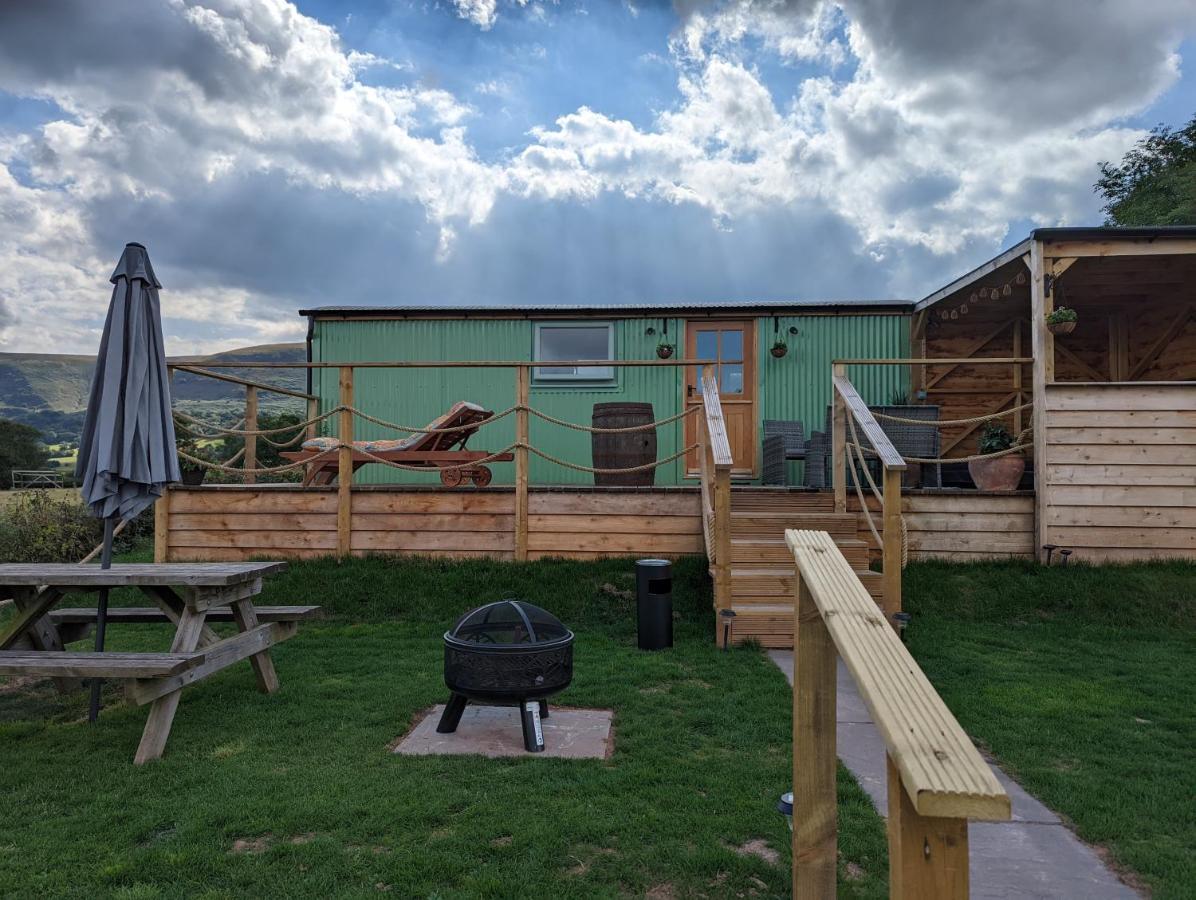 Bespoke Luxury Huts With Hot Tubs. Located In The Black Mountains. Llanveynoe Εξωτερικό φωτογραφία
