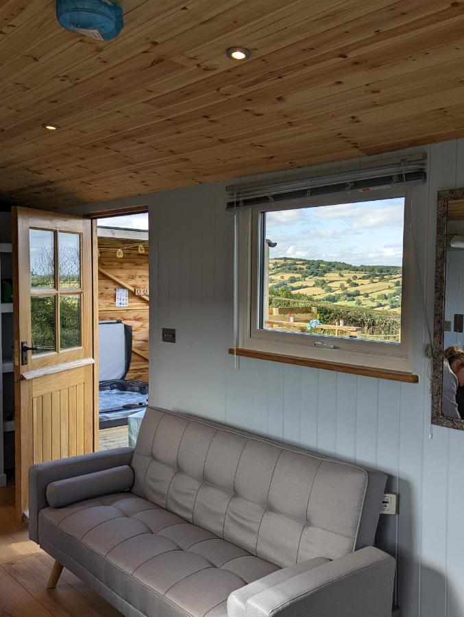 Bespoke Luxury Huts With Hot Tubs. Located In The Black Mountains. Llanveynoe Εξωτερικό φωτογραφία